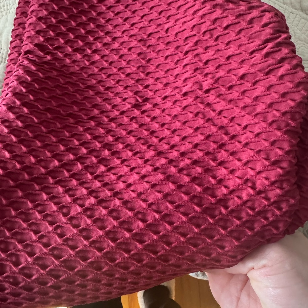 Cranberry Booty by Brabants Croco leggings